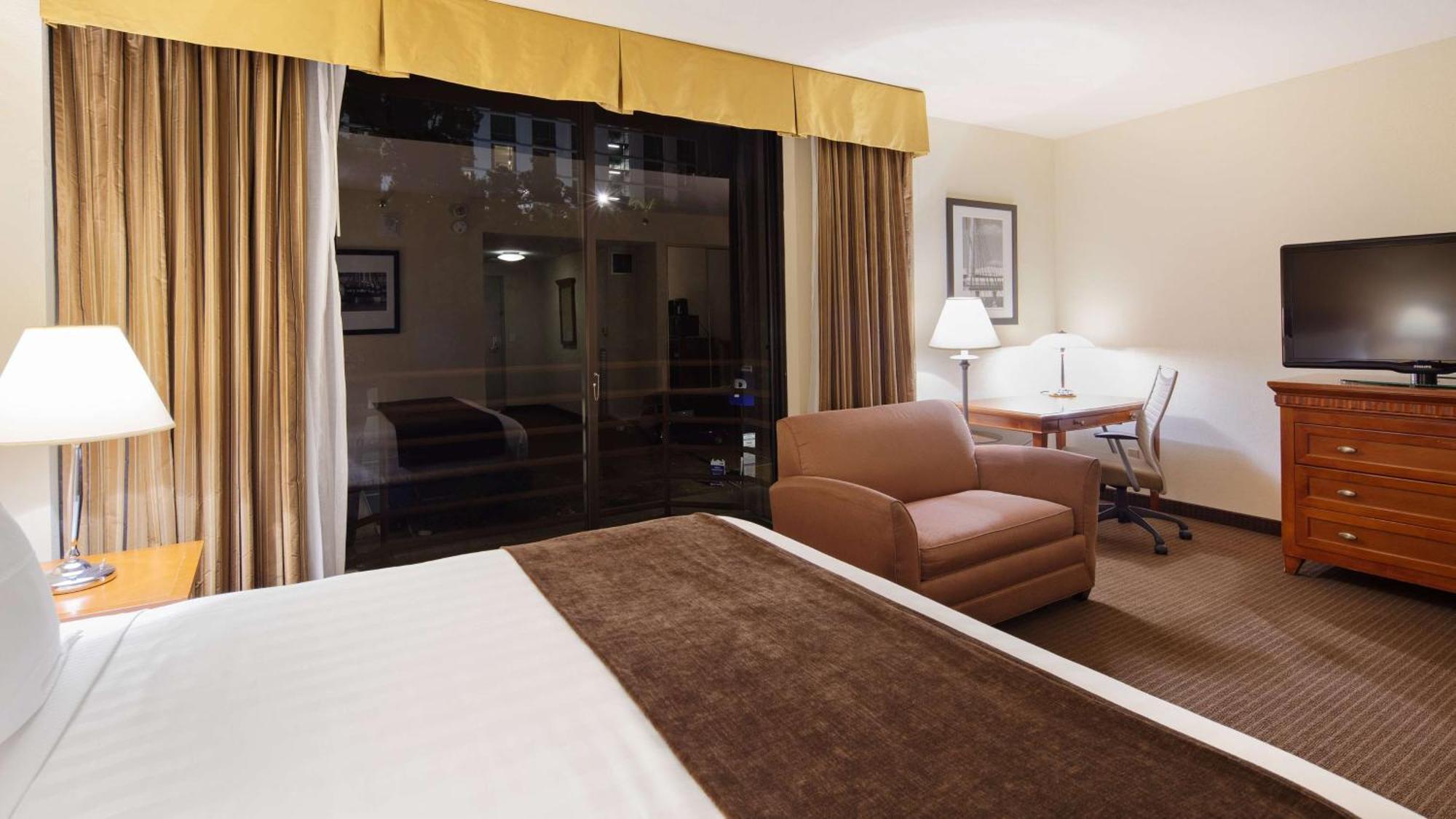 Best Western Plus Bayside Inn Сан Диего Екстериор снимка